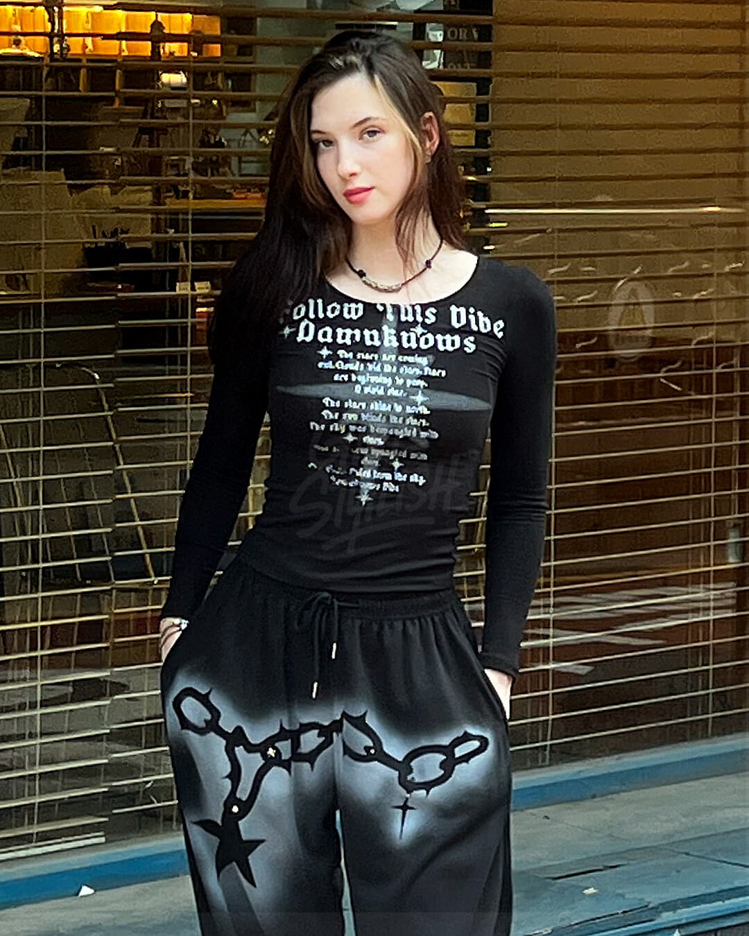 Gothic Lettering Slim-Fit U-Neck Long-Sleeve T-Shirt