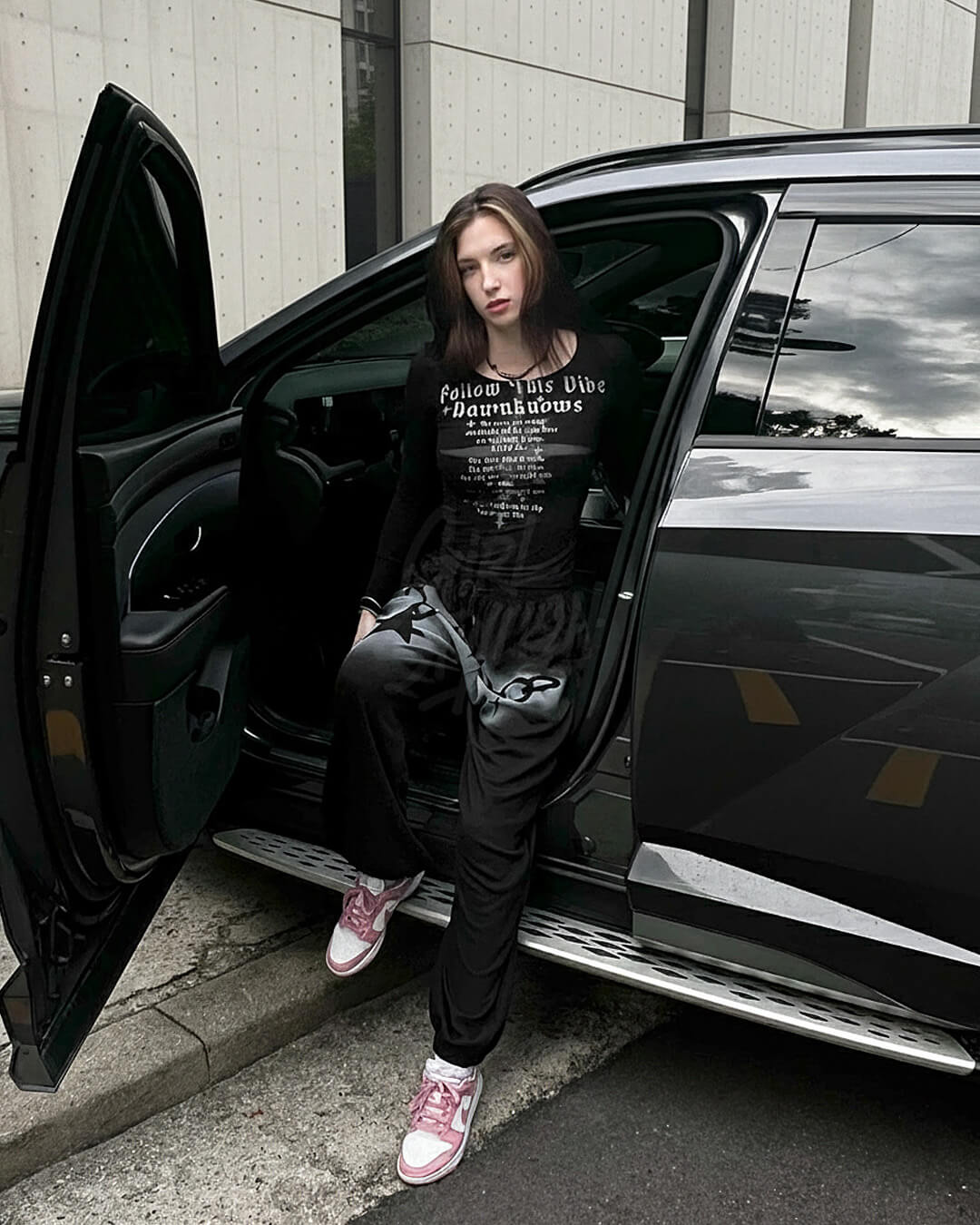 Vintage Chain Graphic Wide-Leg Jogger Pants