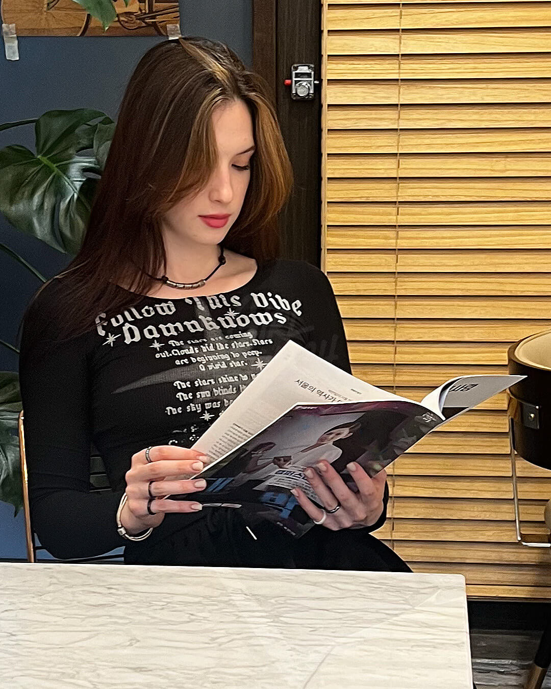 Gothic Lettering Slim-Fit U-Neck Long-Sleeve T-Shirt