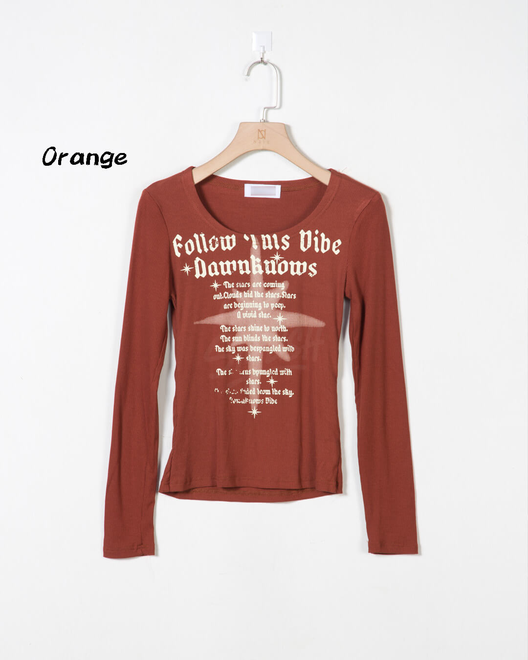 Gothic Lettering Slim-Fit U-Neck Long-Sleeve T-Shirt