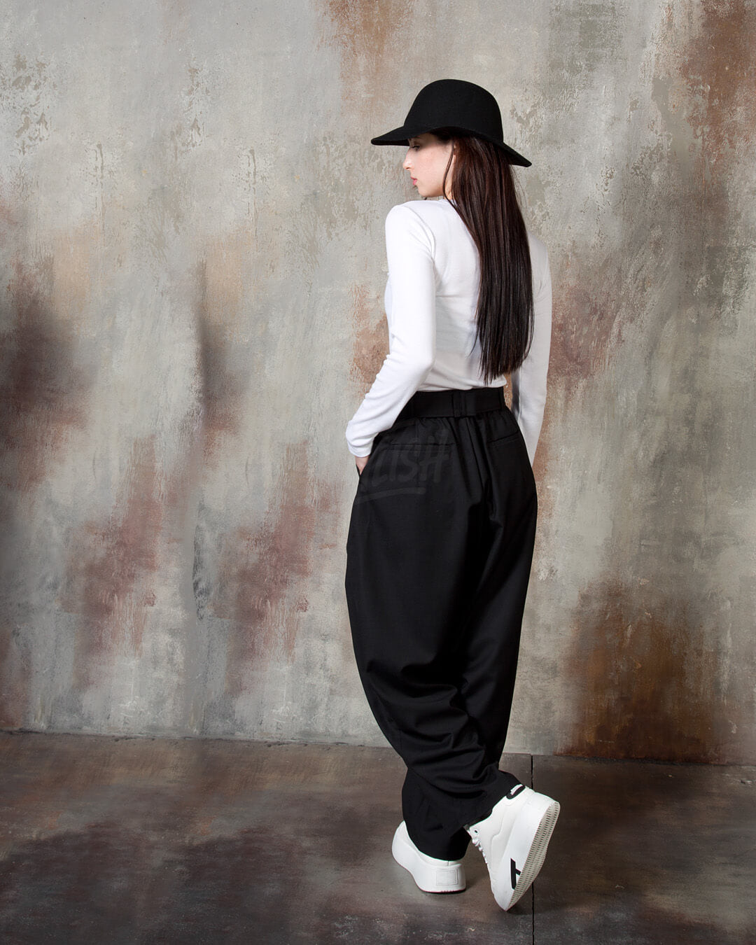 Belted Two-Tuck Wide-Leg Balloon Pants