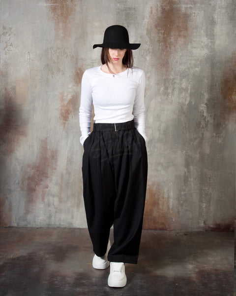 Belted Two-Tuck Wide-Leg Balloon Pants
