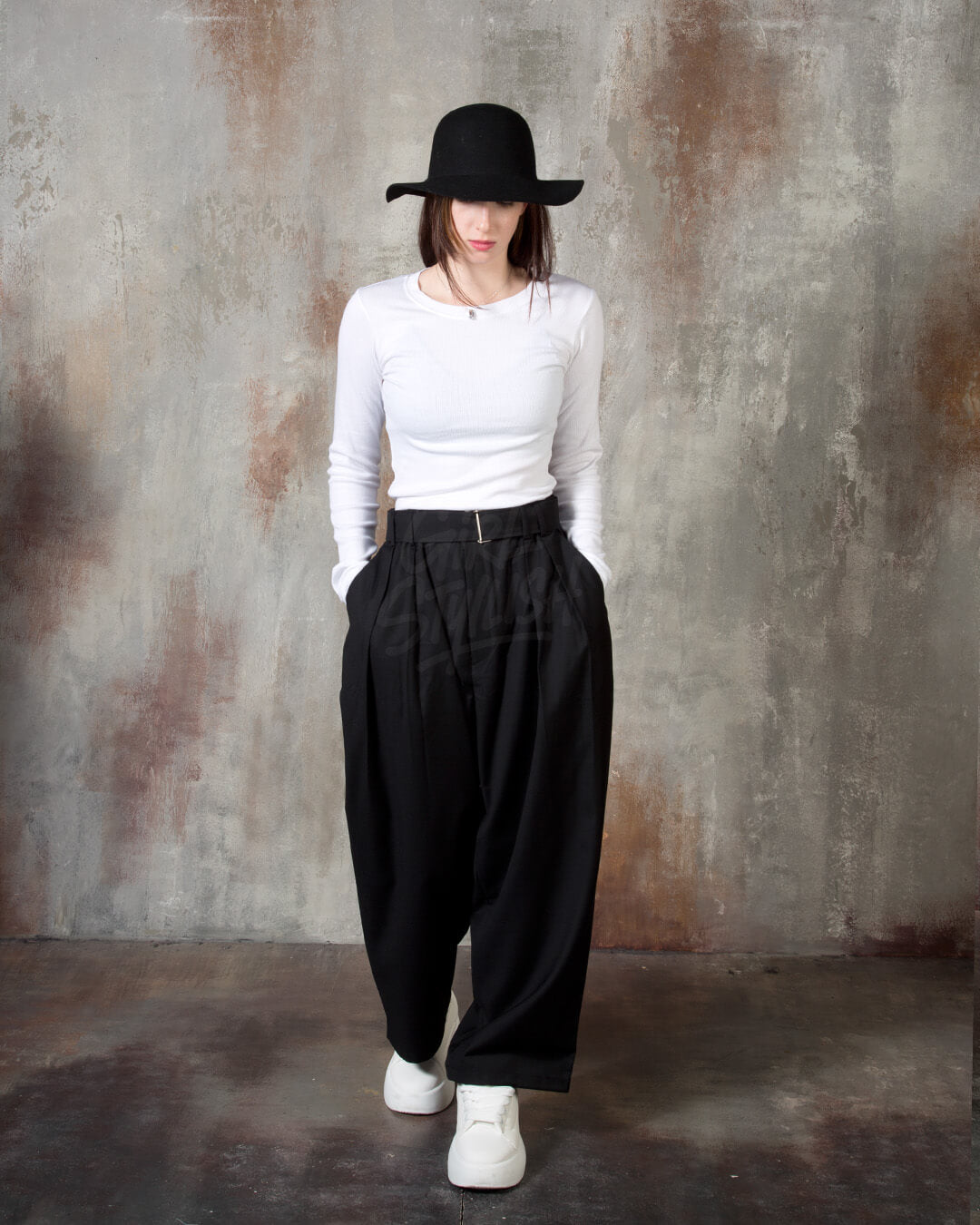 Belted Two-Tuck Wide-Leg Balloon Pants