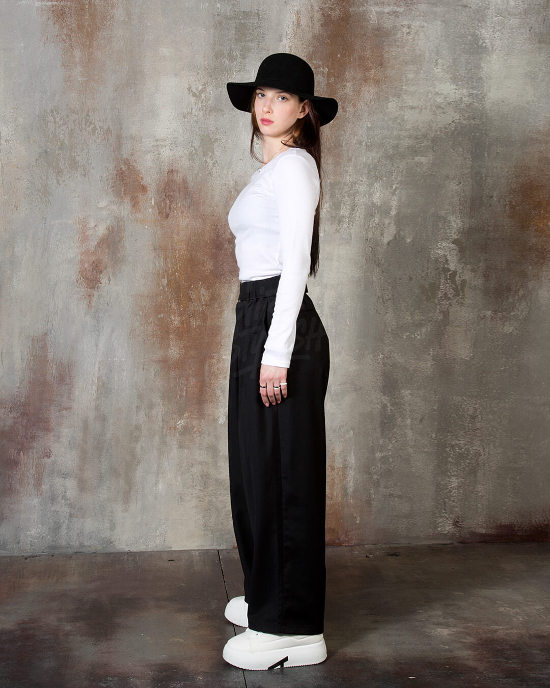 Belted Two-Tuck Wide-Leg Balloon Pants